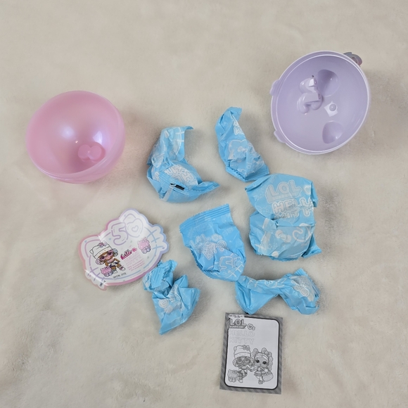 Hello Kitty LOL Surprise Collector - Picture 3 of 3